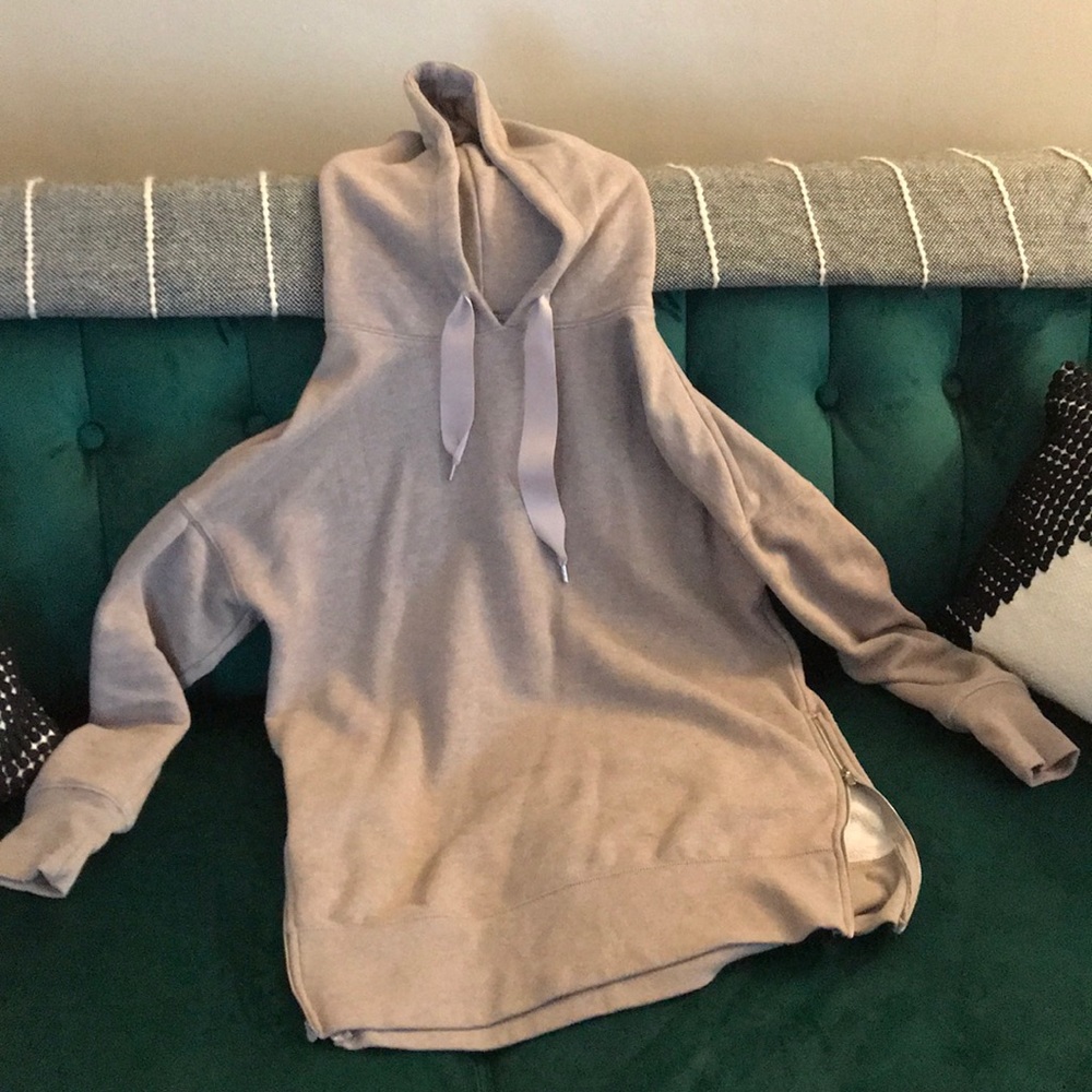 Aerie side zip hoodie in Taupe. (Size Small)